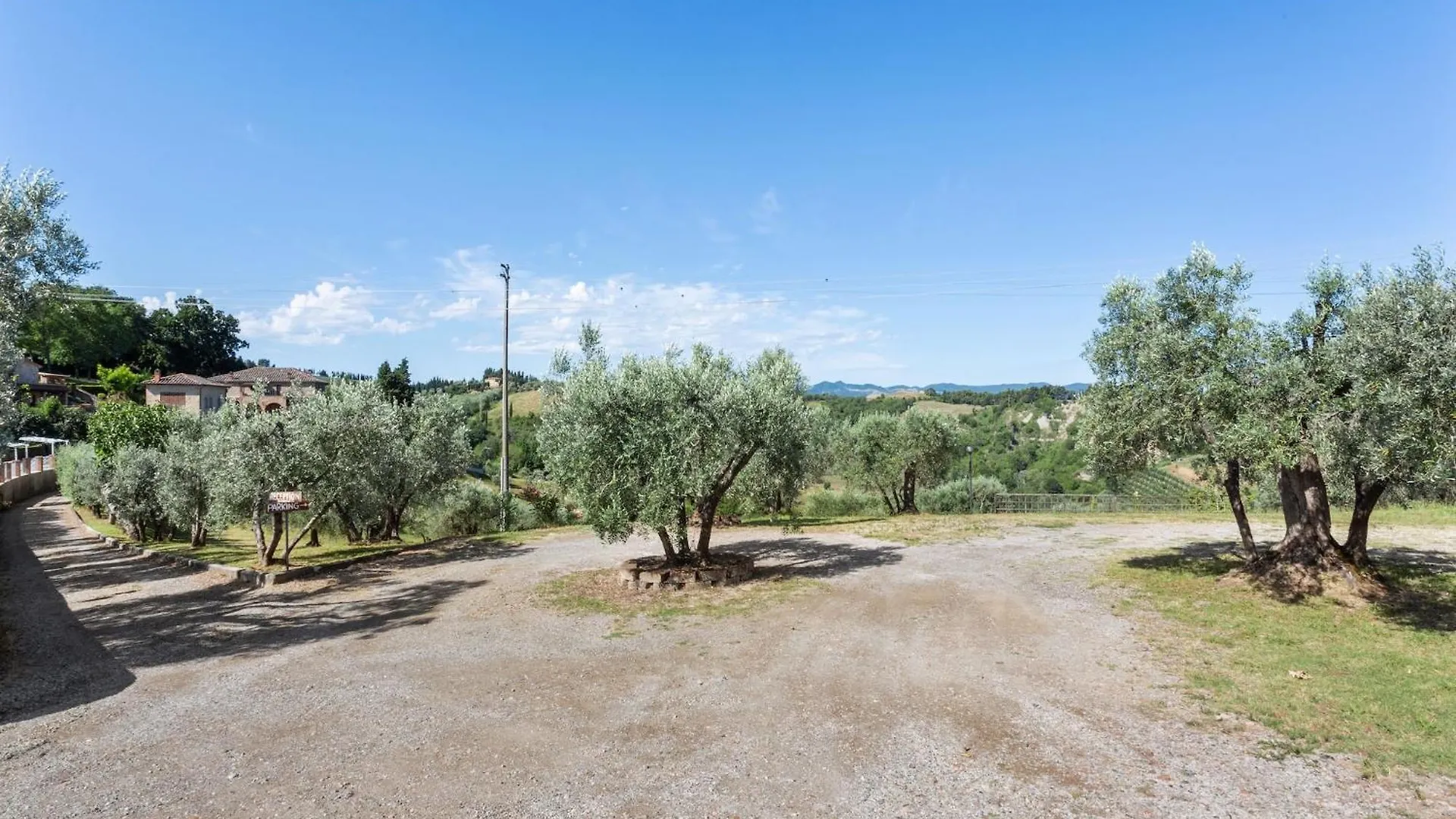 Lavish Holiday Home In Volterra With Pool Italy