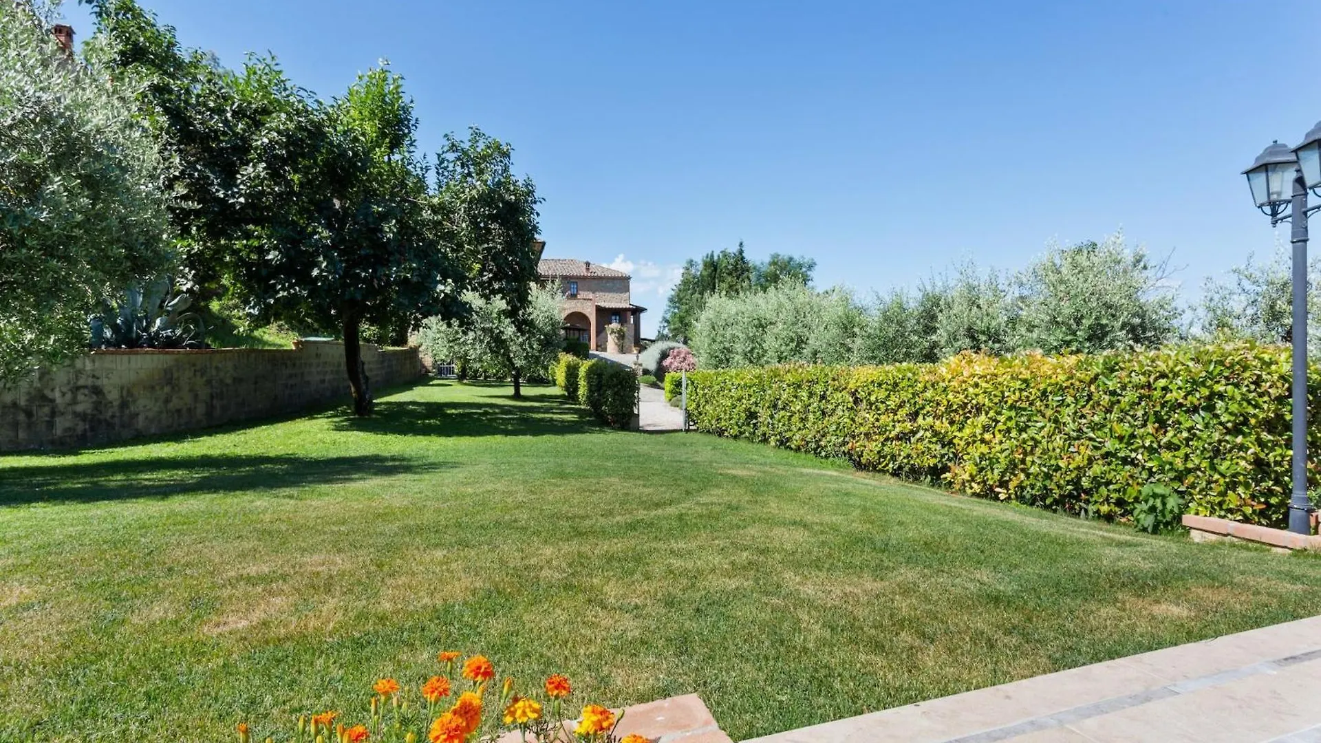 Lavish Holiday Home In Volterra With Pool