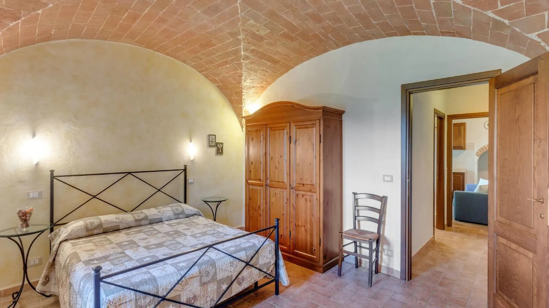Lavish Holiday Home In Volterra With Pool