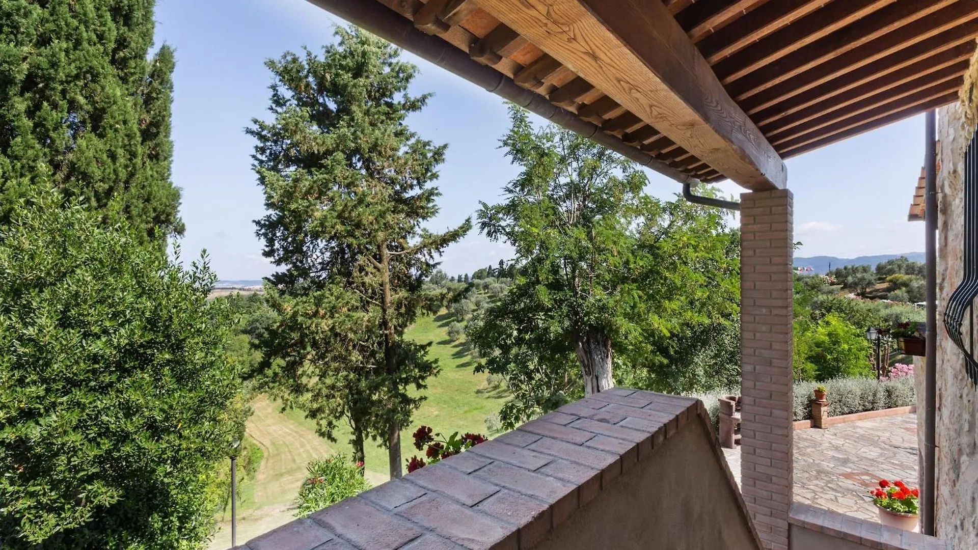 Lavish Holiday Home In Volterra With Pool
