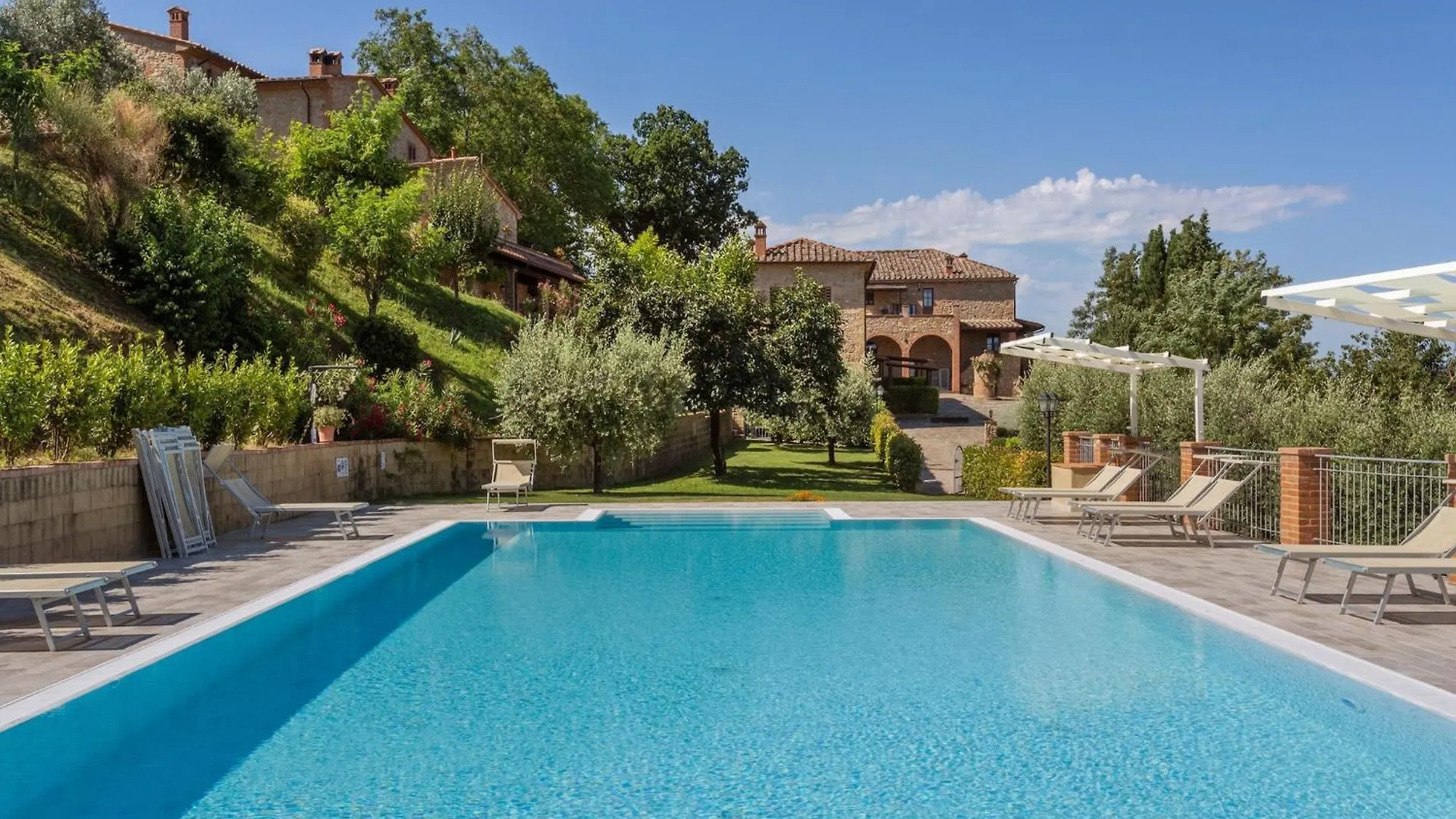 Lavish Holiday Home In Volterra With Pool