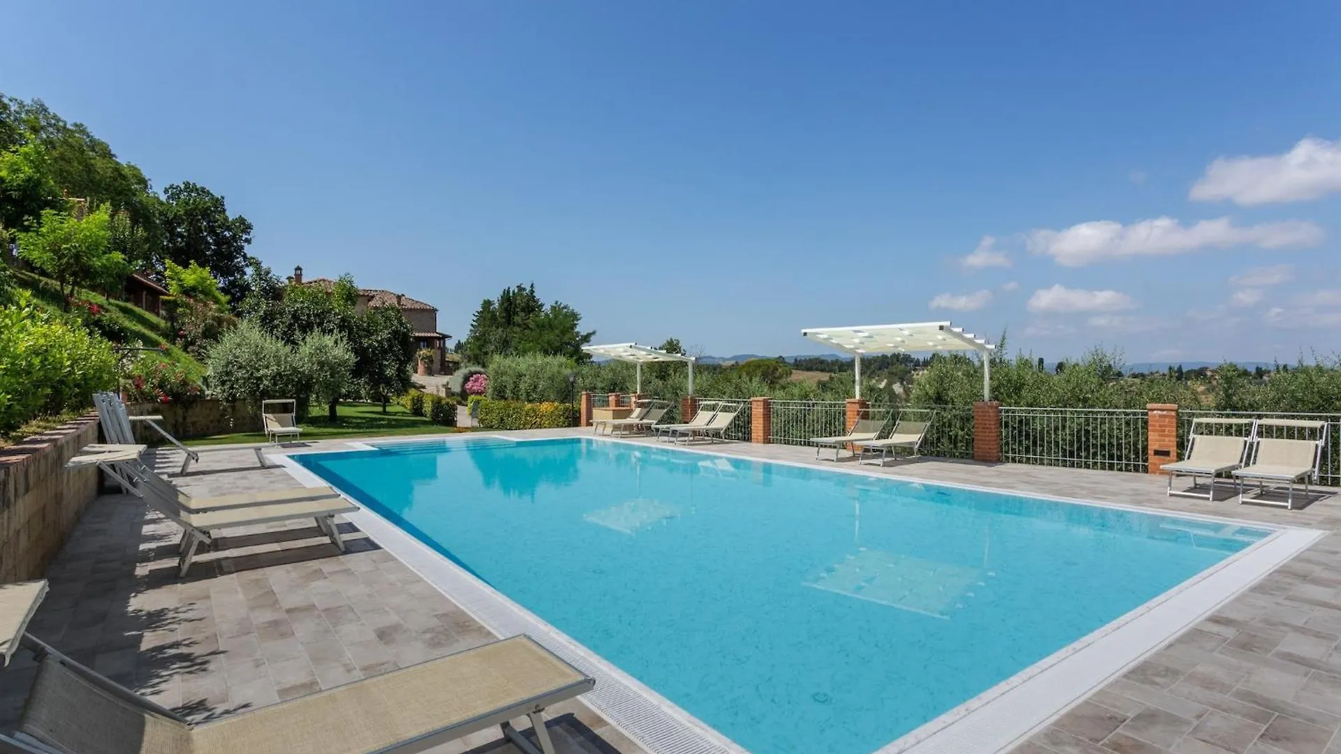 Lavish Holiday Home In Volterra With Pool