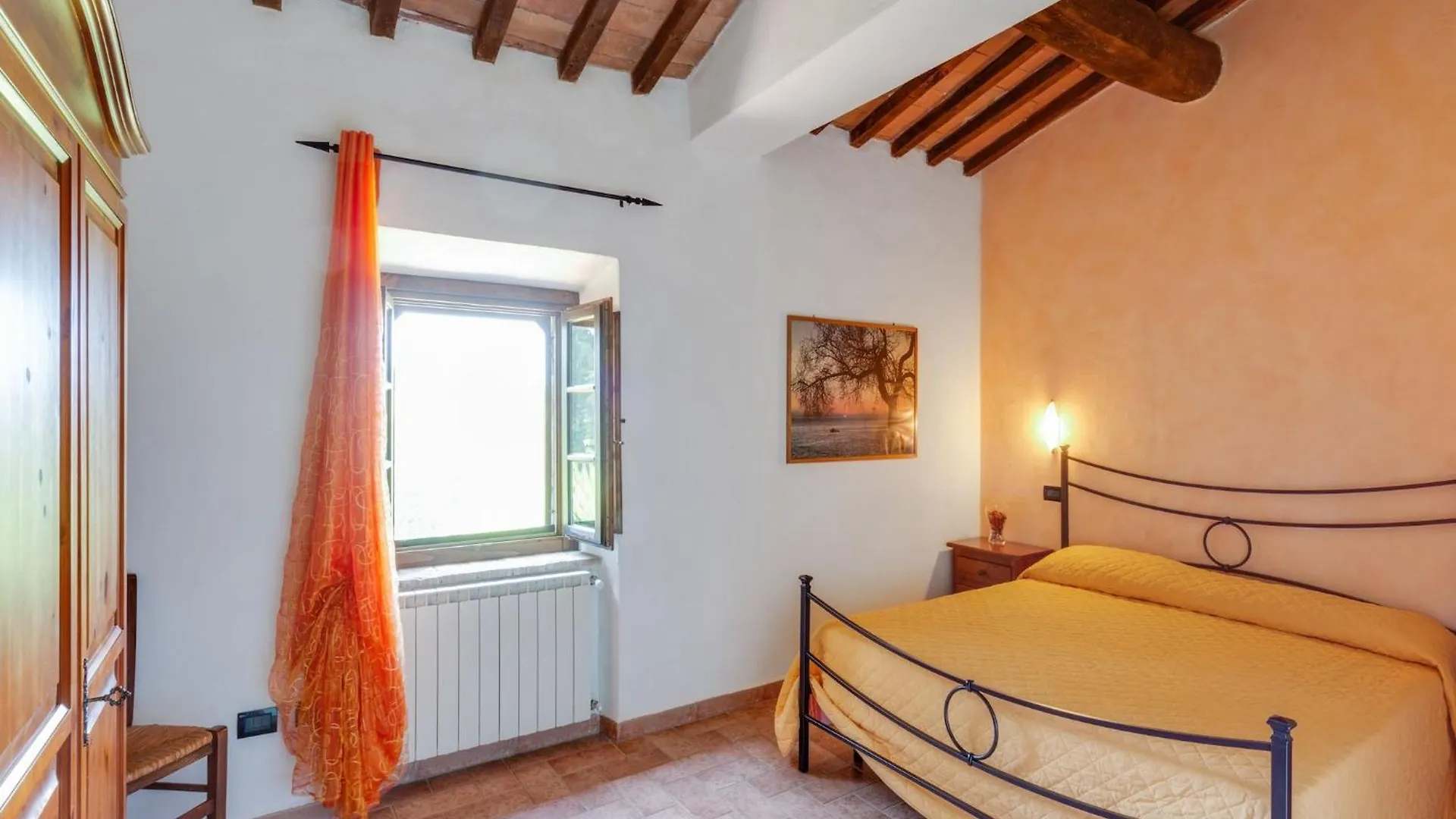 Lavish Holiday Home In Volterra With Pool 0*,