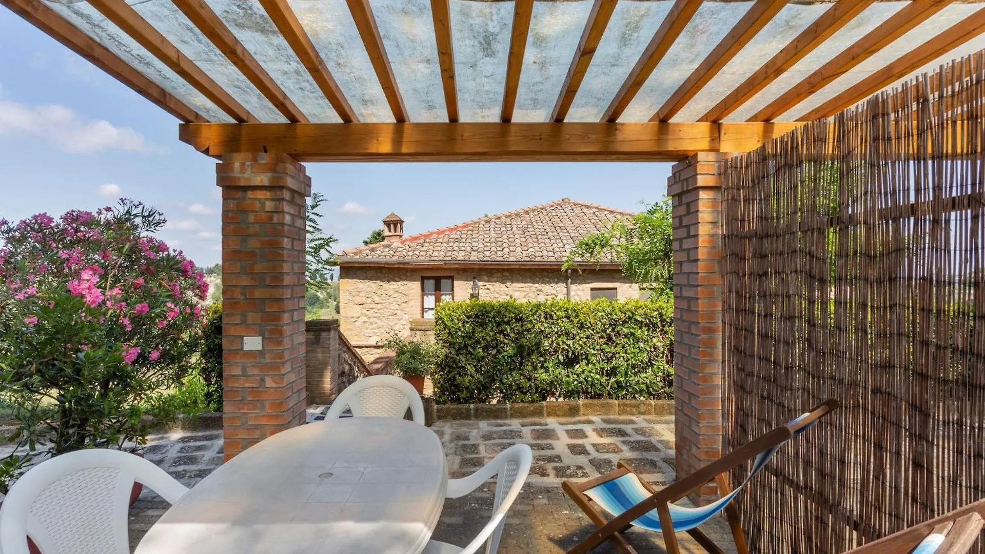 Lavish Holiday Home In Volterra With Pool