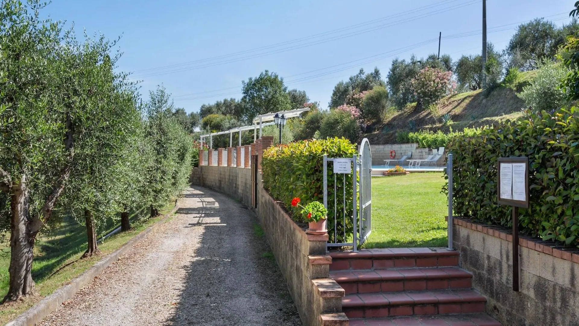 Lavish Holiday Home In Volterra With Pool