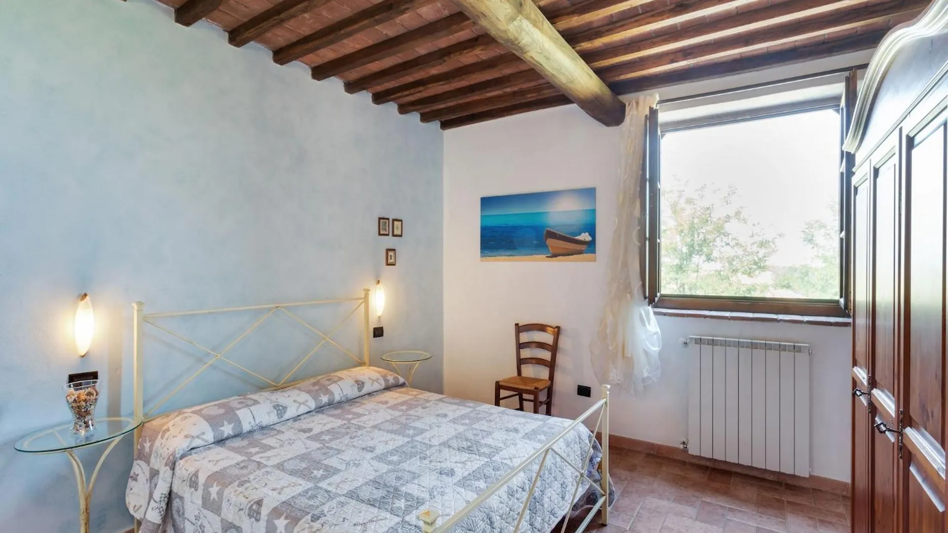 Lavish Holiday Home In Volterra With Pool Italy