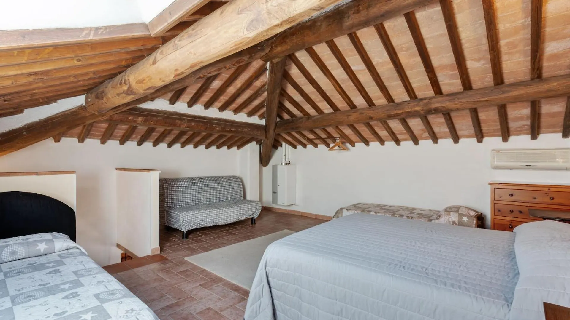 Lavish Holiday Home In Volterra With Pool