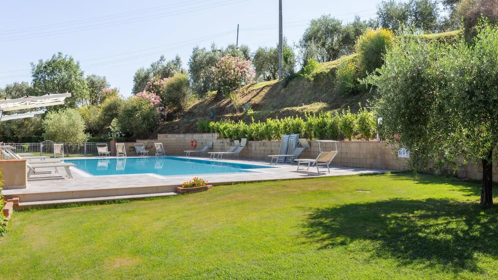 Lavish Holiday Home In Volterra With Pool 0*,