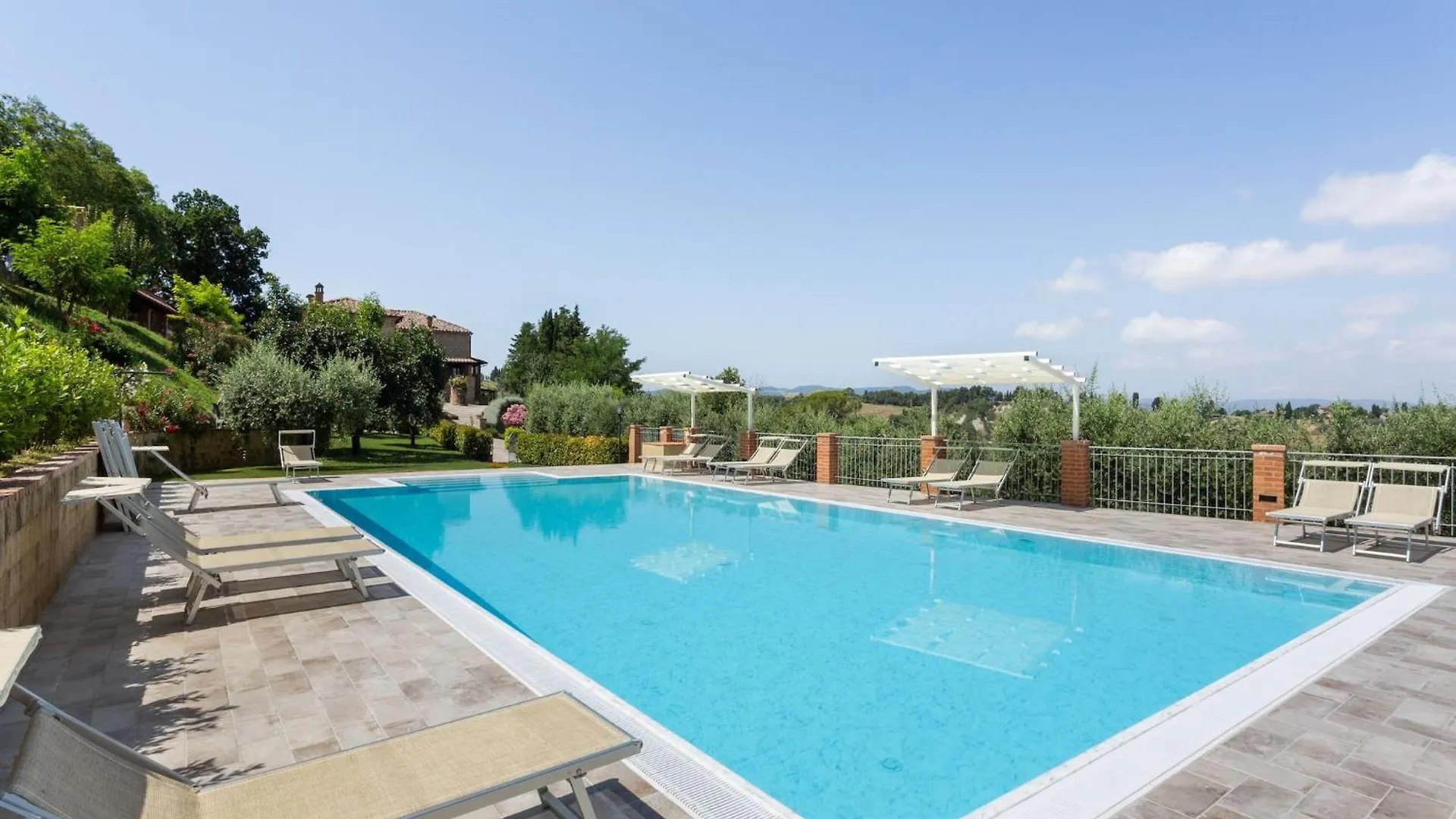 Lavish Holiday Home In Volterra With Pool Italy