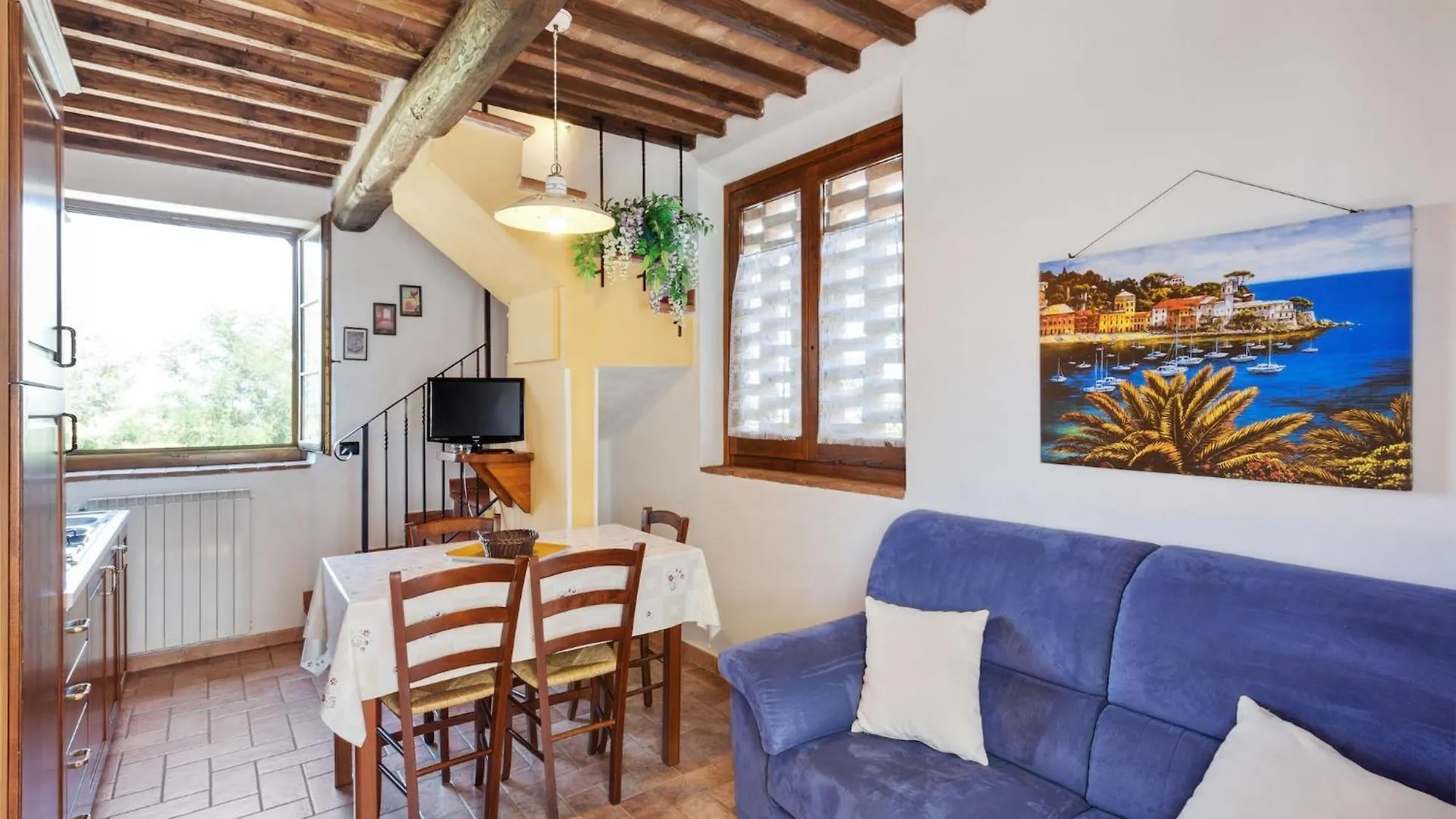 Lavish Holiday Home In Volterra With Pool